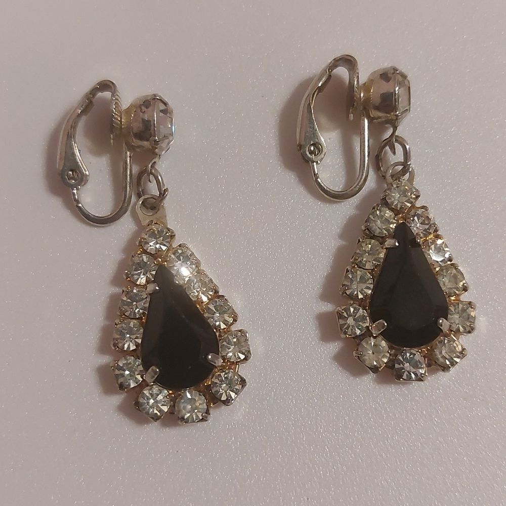 Vtg LIND Silver Plated Black Clear Prong Set Rhinestone Clip On Dangle Earrings